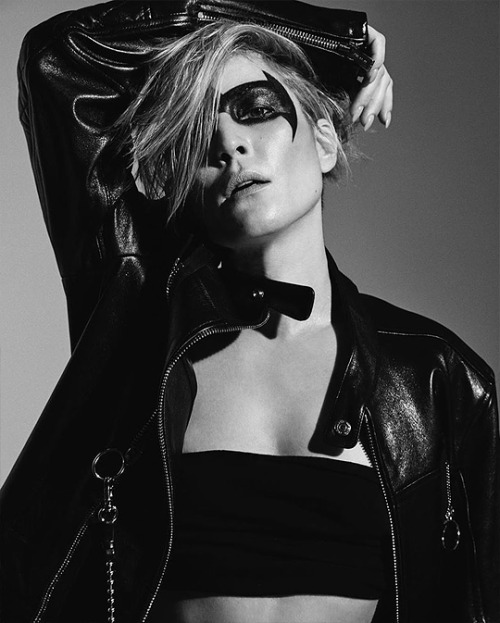 noomirapacesource: Noomi Rapace photographed by Dennis Leupold for Amazing Magazine ’The Many Lives 