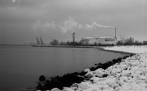 Sand, Waves and Snow(Gdansk, Poland, January 2017)