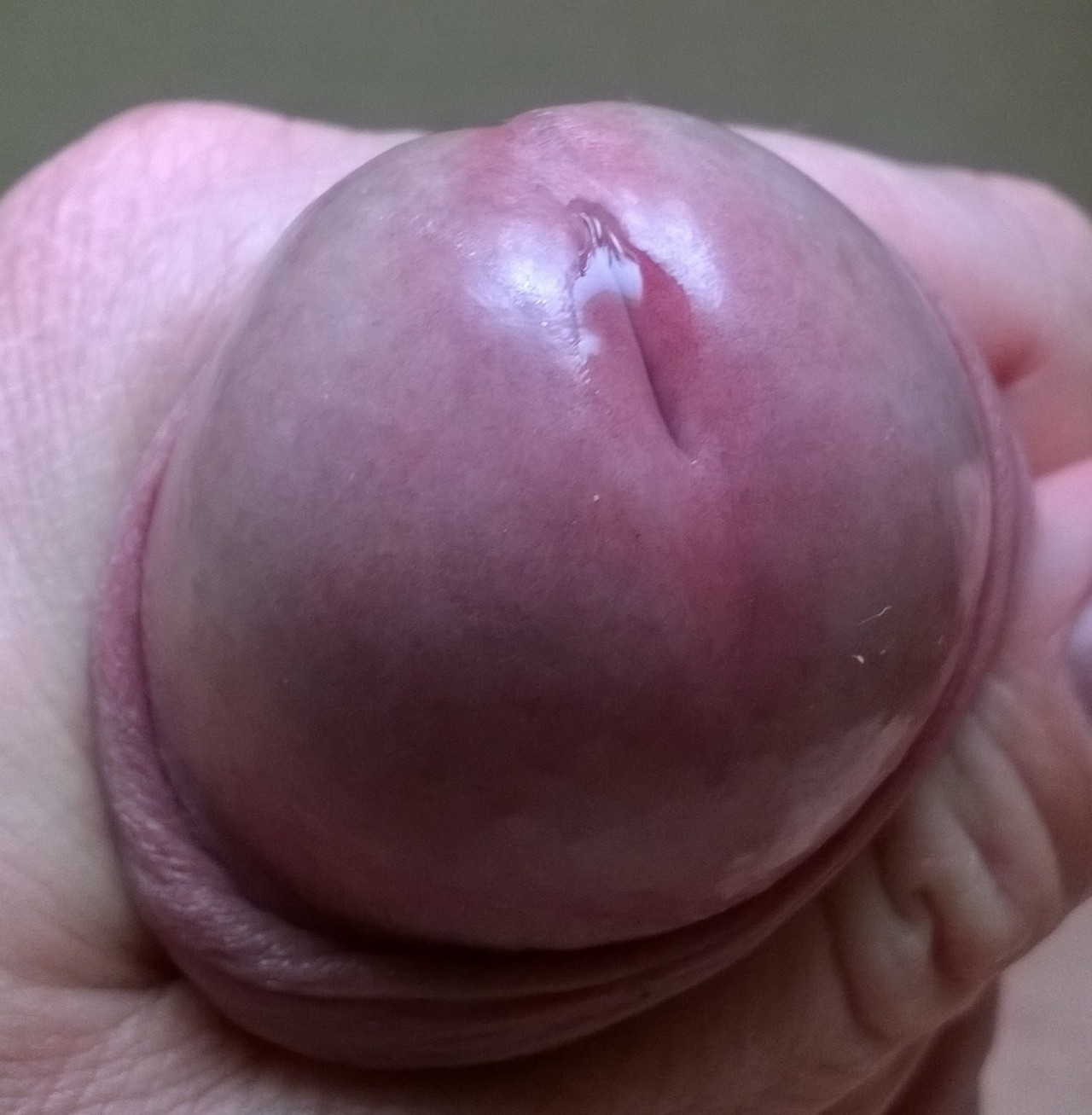 Tasty precum this Monday morning. I don&rsquo;t want to waste it 