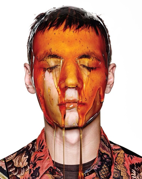 aveoi:  Yuri Pleskun for VMAN