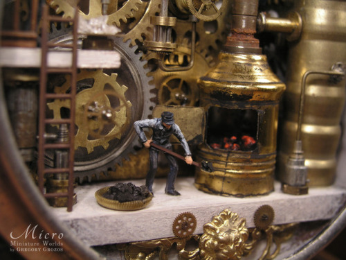  My latest miniature world, this time made inside an old clock case. This is a factory of diamonds: 