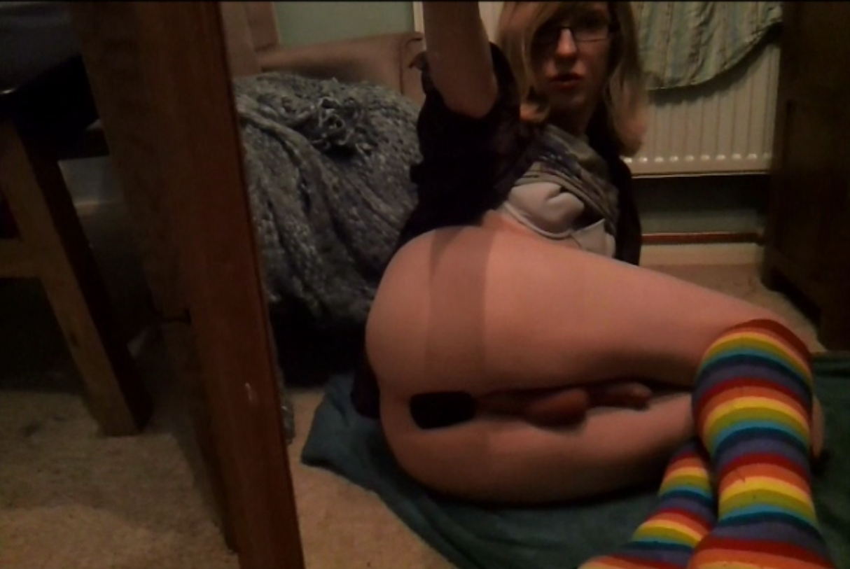 cloverhatesyou:  Screeny from video http://cloverhatesyou.tumblr.com/post/49474642696/video-trap-ass-toying-i-had-fun-with-this-me-3