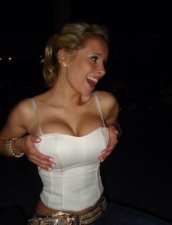 girlswithbigassets:  For more girls with big assets go to http://fotozup.com. Check the &ldquo;For Guys&rdquo; section.