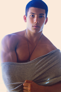 handsomemales:  lorenzo lee by edwin j. lebron