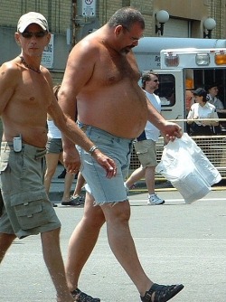 gurglygutguy:  lbgainfat:  Beer Belly  Those shorts are borderline offensive, but oh my that belly is perfection!