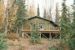 cabinporn:  Cabin north of Yellowknife, Northwest Territories, Canada.  Contributor Maxwell Poulter writes:  Off the grid. No road access. Father’s happy place. 