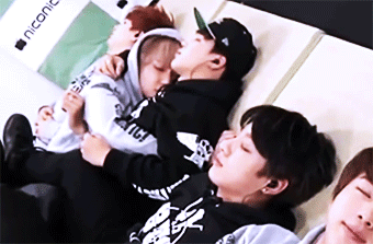 cherryblossoms-and-cupcakes:  remember when this happened 😭 