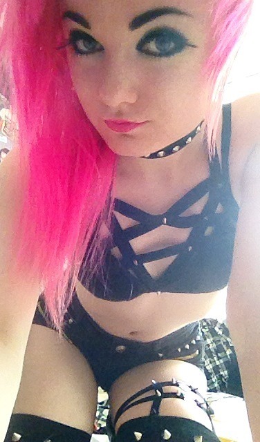 satansbitontheside:  Another one because I can. 
