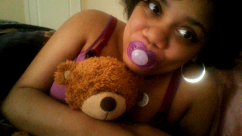 badlittlekitten:  I found my favorite paci again, I’m so happy!