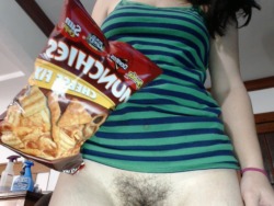 misssprettybootycheeks:  munchies and pubes