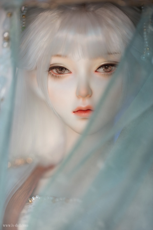 dollpavilion:Loong Soul DollGod of Frost - Qing Doll dressed in stylized Chinese hanfu &amp; wei