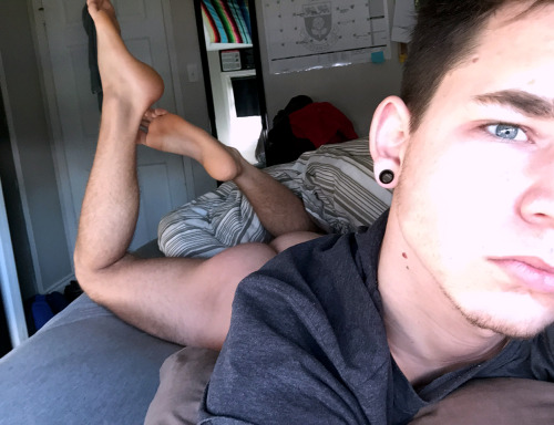 All About Men's Feet