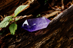 natural-magics:  double terminated amethyst. 