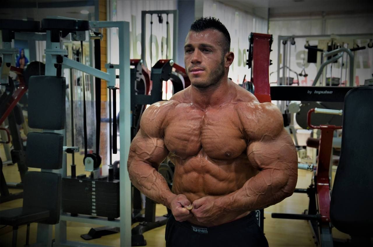 roidedmusclebullswithemptyposers:  wrestlehead: musclehotguys: Giwrgos Matrakos Giorgos
