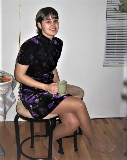 annoyinglbyprofoundcollectorlove:she could sit and drink coffee on my stools anytime