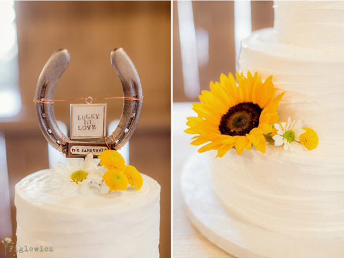 the-rebel-sunflower:  ktreeks:  usafkindalove:  Details. All rights go to Figlewicz Photography  😍❤️  So perfect.  I would definitely do this for my wedding