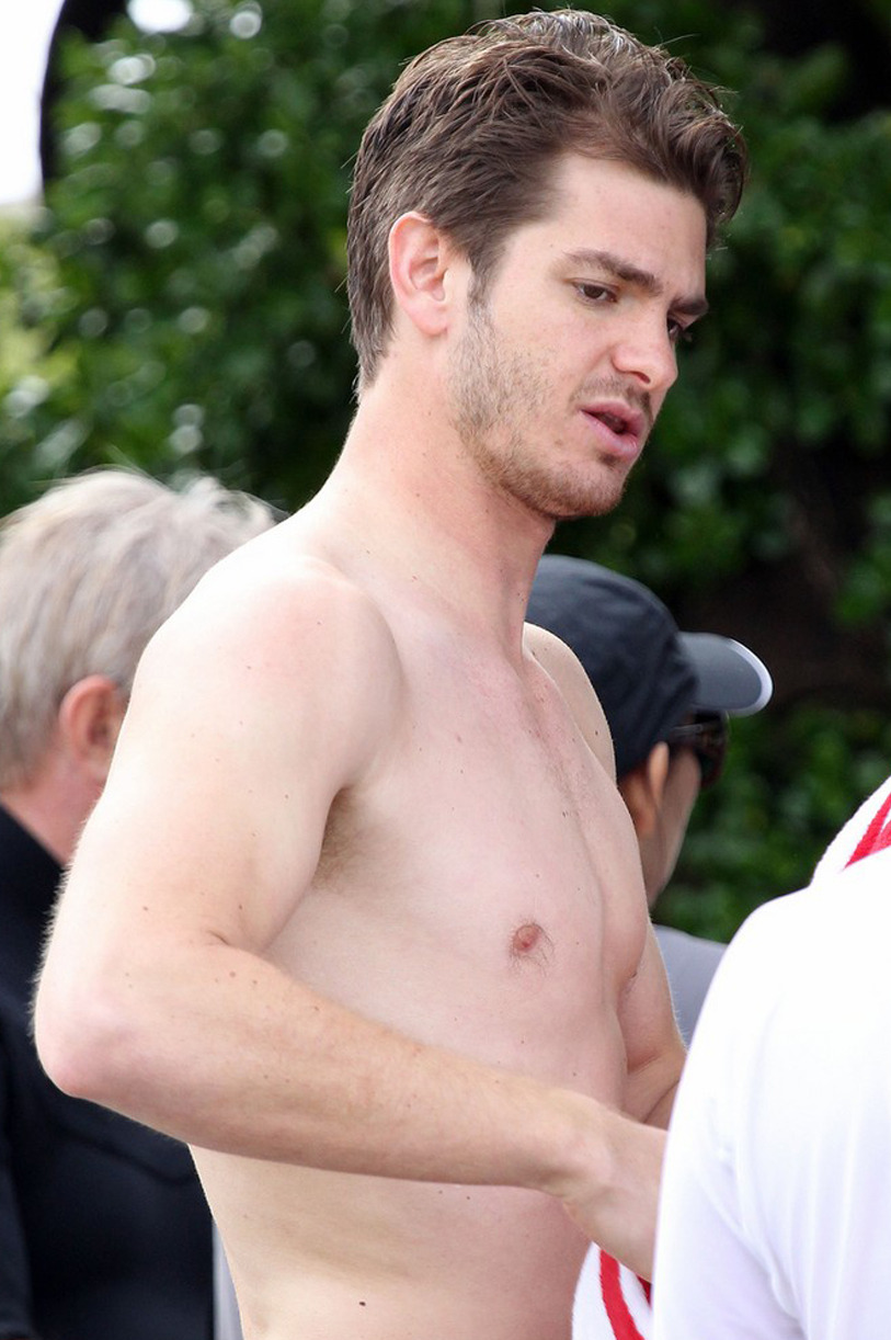 shirtlessmalecelebs:  Andrew Garfield