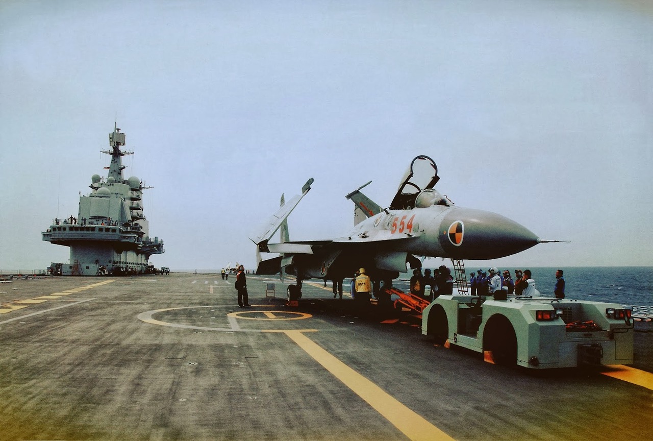 dannikingg:  Chinese J-15 Flying Shark Carrier Borne Naval Fighter Jet which can