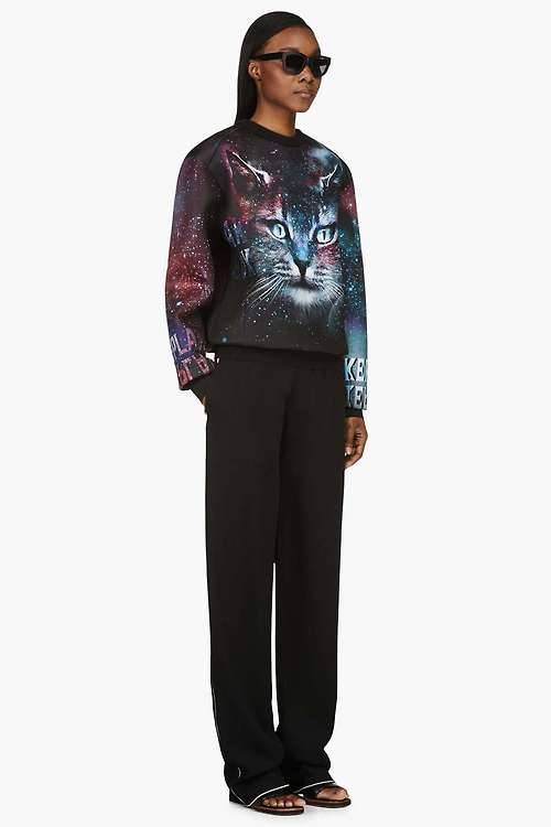 High Heels Blog wantering-blog: Cosmic Cat  Juun.J Cosmic Cat Sweater via Tumblr