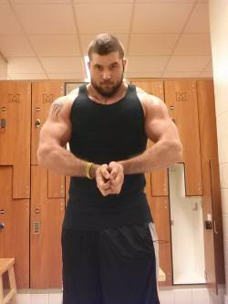 anothercuriousfratbro:  alphamusclehunks:  SEXY, LARGE and IN CHARGE. Alpha Muscle Hunks.  http://alphamusclehunks.tumblr.com/archive   big ‘ol boy