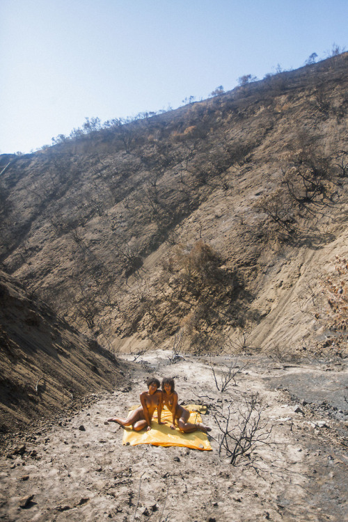 tundae:  Ari + Bree at La Tuna Canyon after the fire - Los Angeles - 2017 | © Tundae Mena    In