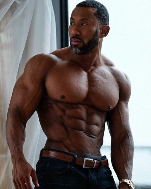 amasculinemenagerie:    🏆AJ Ellison  