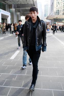 koreanmodel:  Streetstyle: Lee Soohyuk at Seoul Fashion Week shot by Park Sangyo 