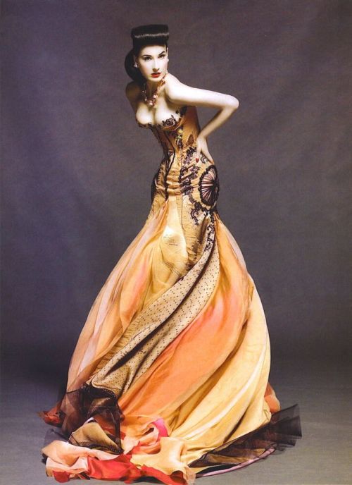someplacenooneknows: Dita Von Teese