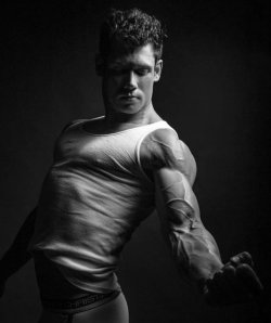 incognitomen:  3leapfrogs:  anuselessmind:  anuselessmind  .3leapfrogs| •=• •=• •=•  Fuck me that’s HOT! More at men incognito!