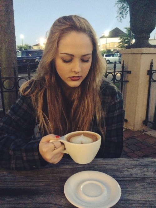 Flannel-wearing coffee-drinking stereotypical best friend