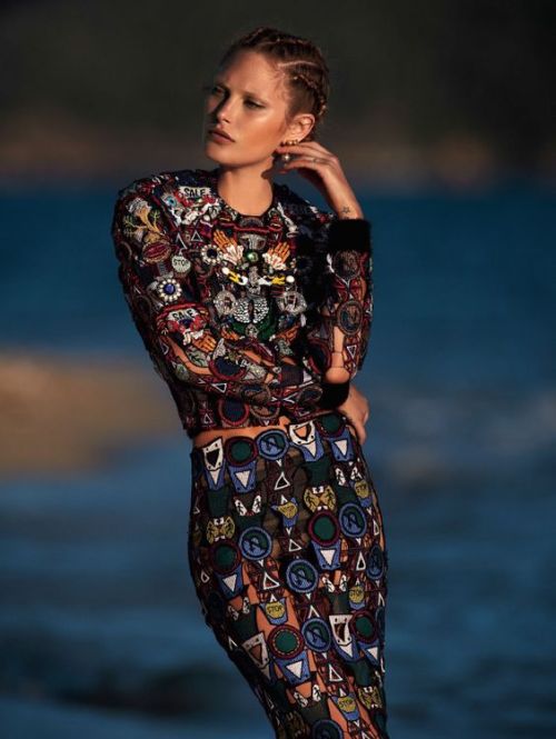 itshautephoto:Catherine McNeil by Gilles Bensimon for Vogue Australia, October 2014