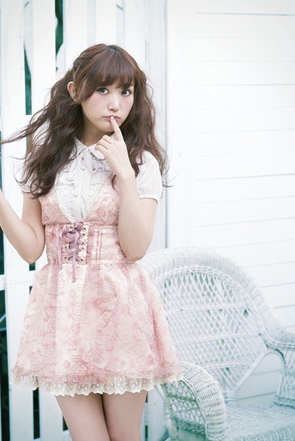 liz-lisa:  Liz Lisa spring newspaper vol 2 