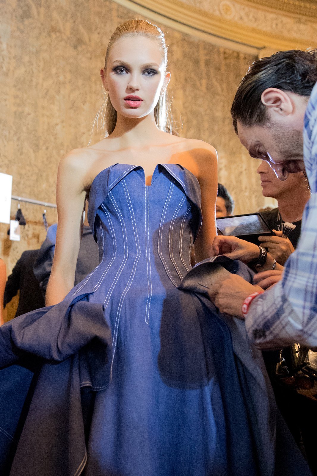 stylebythemodels:  Backstage at Carolina Herrera Spring/Summer 2017 