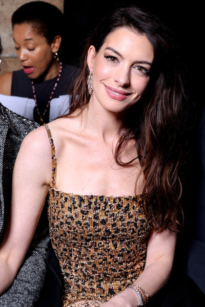 experienceandobservation:Anne Hathaway | Valentino - Haute Couture Spring Summer