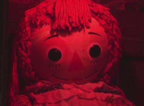 sixpenceee:   The Real Annabelle   Article by the Sun he original doll, which is now locked up Ed and Lorraine Warrens’  Occult Museum in Monroe, Connecticut, was said to have unleashed a reign  of terror on a group of flatmates in a chain of events