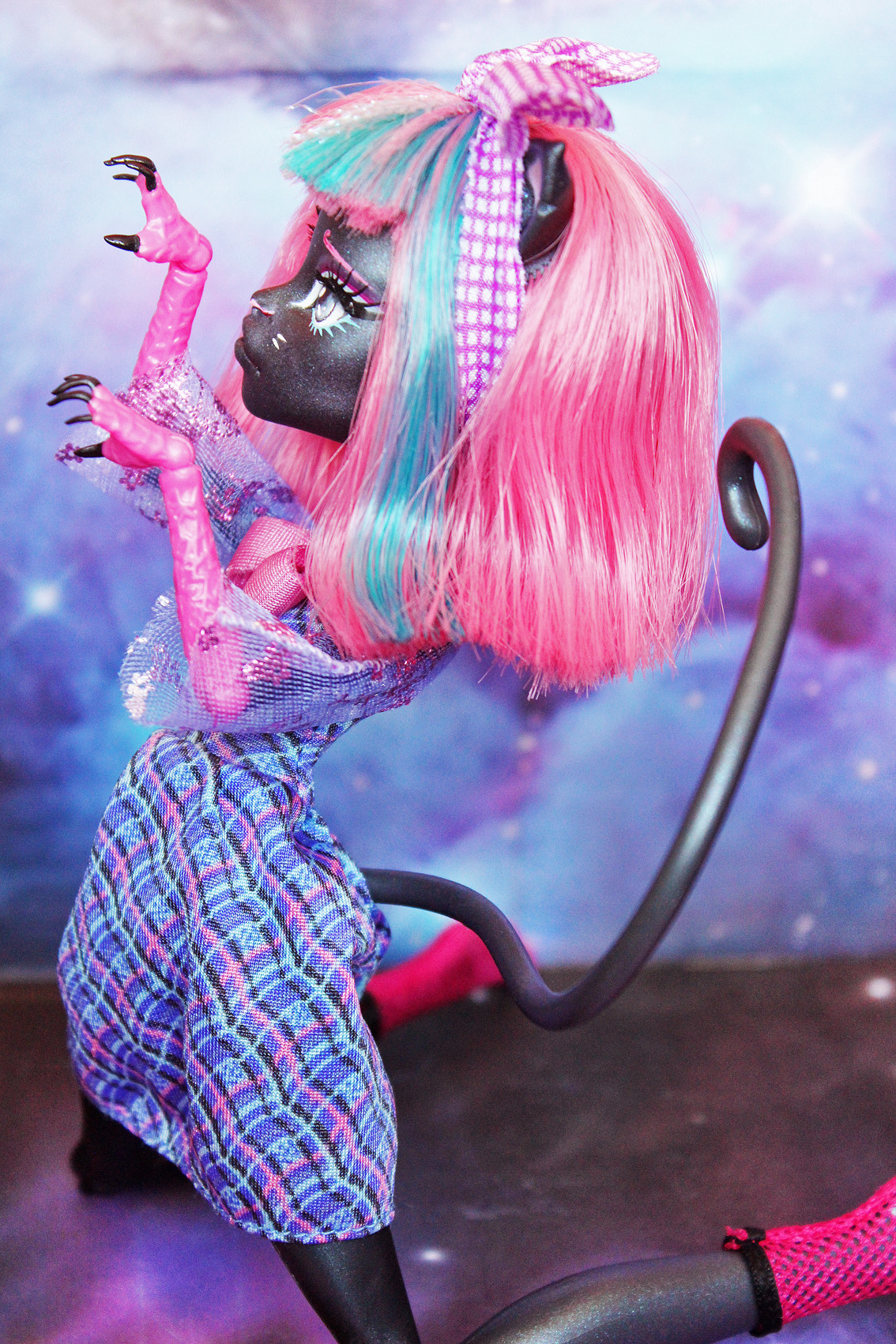 dollystrange:   Find my other dollies here!SpacecatMy tiny little baby got a repaint