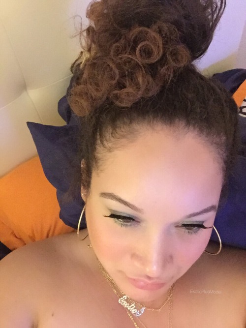 exoticplusmodel:  Curly hair girls rule!!! 😍😍👌🏼