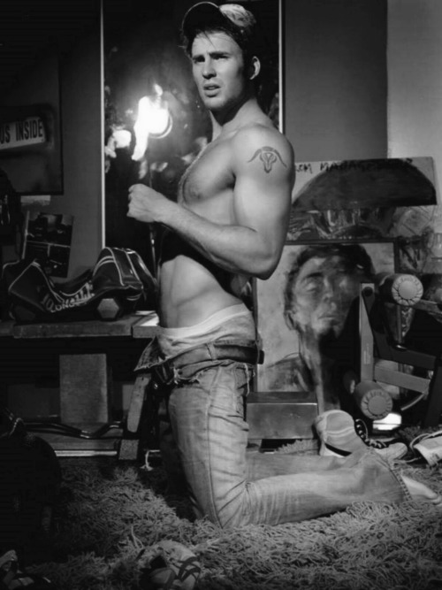 fuertecito:Never forget.Chris Evans photographed by Tony Duran for Flaunt Magazine (2004)