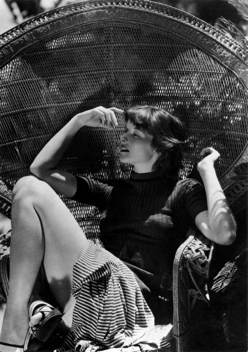 loumargi:Katharine Hepburn by George Hoyningen-Huene, 1934