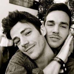 insatiablemancravings:  Actors Grant Gustin (L) &amp; Chris Wood ( R )