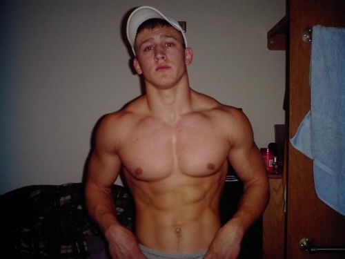 bromofratguy:  i want him to destroy me 