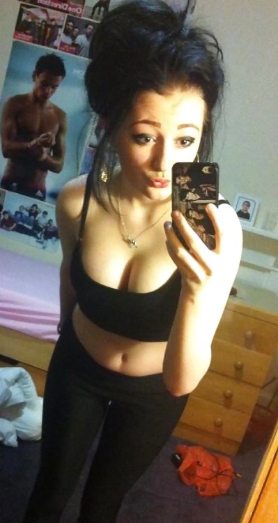 chavhumiliation:  Chav selfies