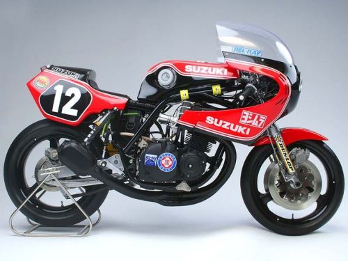 itsbrucemclaren:  GS1000R ENDURANCE BIKESuzuki adult photos