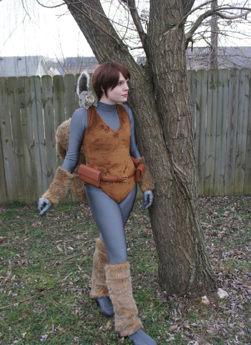 meg-galacticat:  Here are a few photos from my mini backyard photoshoot as Squirrel Girl! 