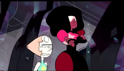 Pearl’s eyebrow game strong