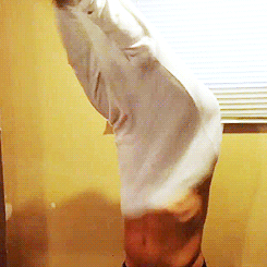doyoulovemymen:  Strip poker with me ? 
