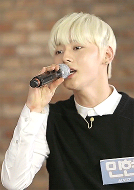 yeoboseyos:  160216 Park Sohyun Idol TV // Minhyun