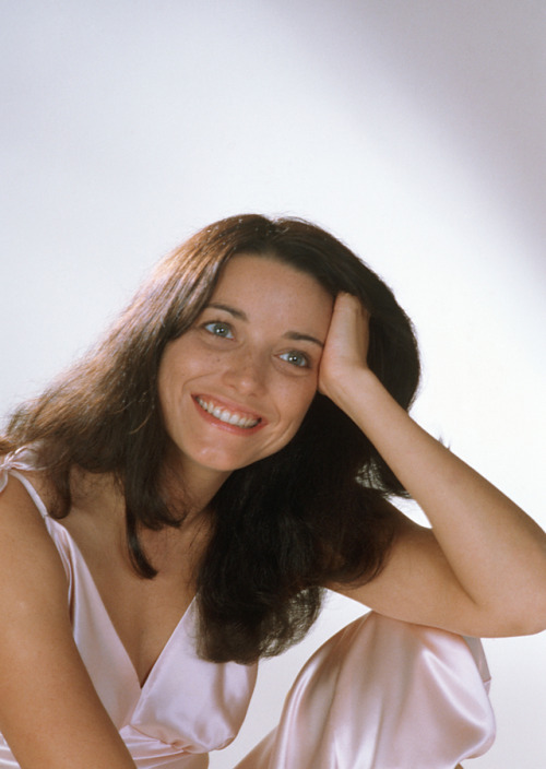 my-retro-vintage: Publicity photograph of Karen Allen as Marion Ravenwood in “Raiders of the L