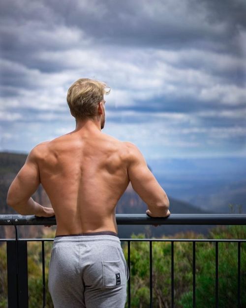 yortamn: Mischa Valentino Janiec (2)