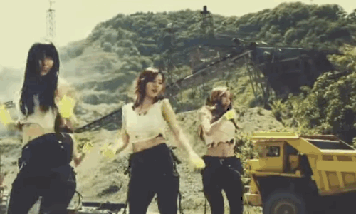 iwant-bloodcatsandangelcake:  Girls’ Generation in MVsJessica - Catch Me If You